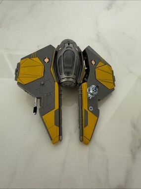 2005 STAR WARS SHIP TRANSFORMERS CROSSOVER STARFIGHTER LFL Interceptor Robot